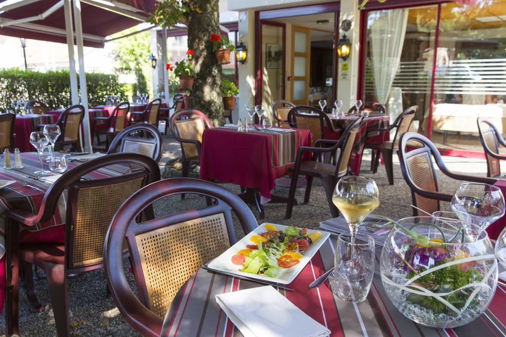 Auberge De La Terrasse Villersexel Exterior foto