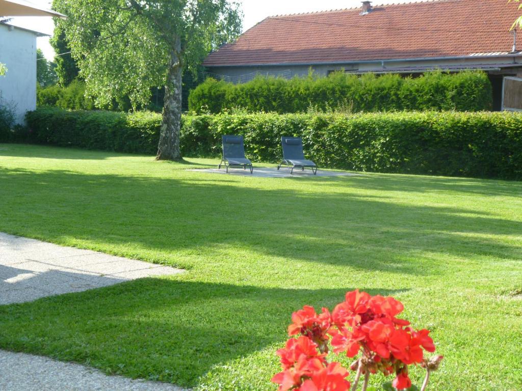 Auberge De La Terrasse Villersexel Exterior foto